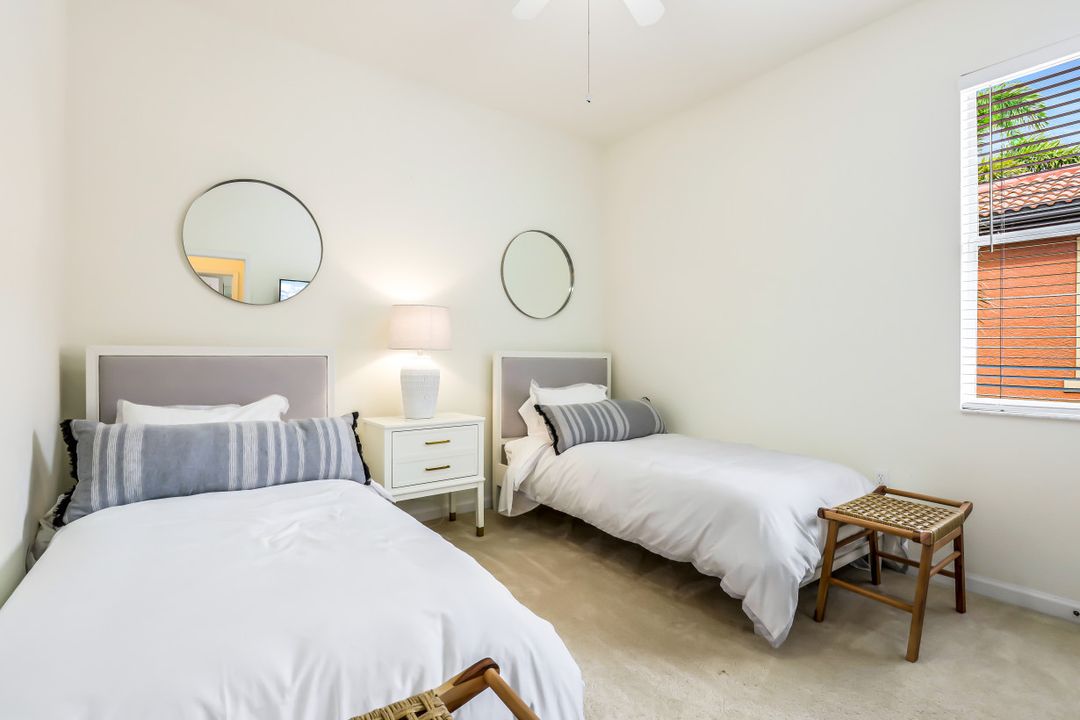 10020 Heather Ln #903, Naples, FL 34119