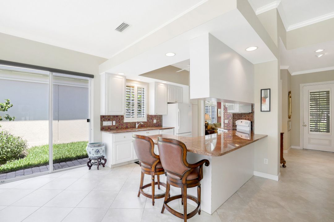 5272 Hawkesbury Way, Naples, FL 34119