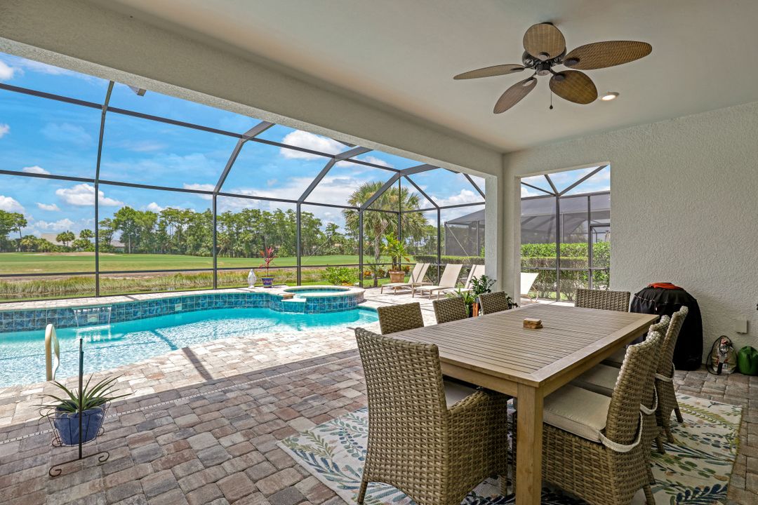 9373 Surfbird Ct, Naples, FL 34120