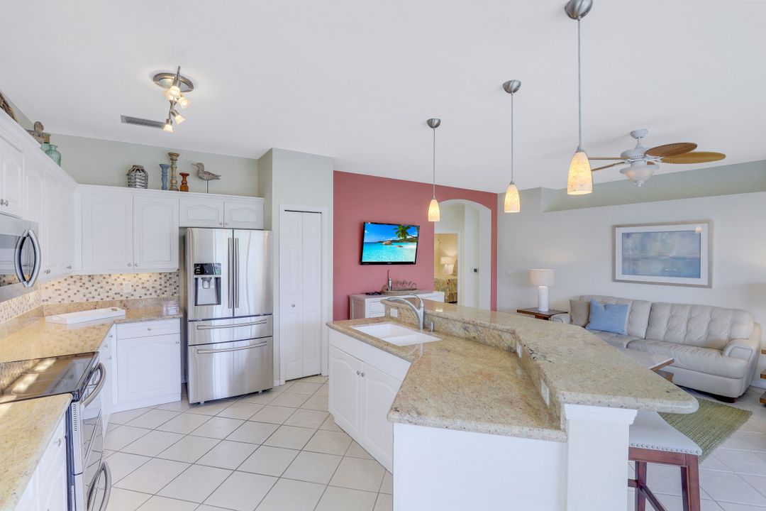 5230 Birmingham Dr #102, Naples, FL 34110