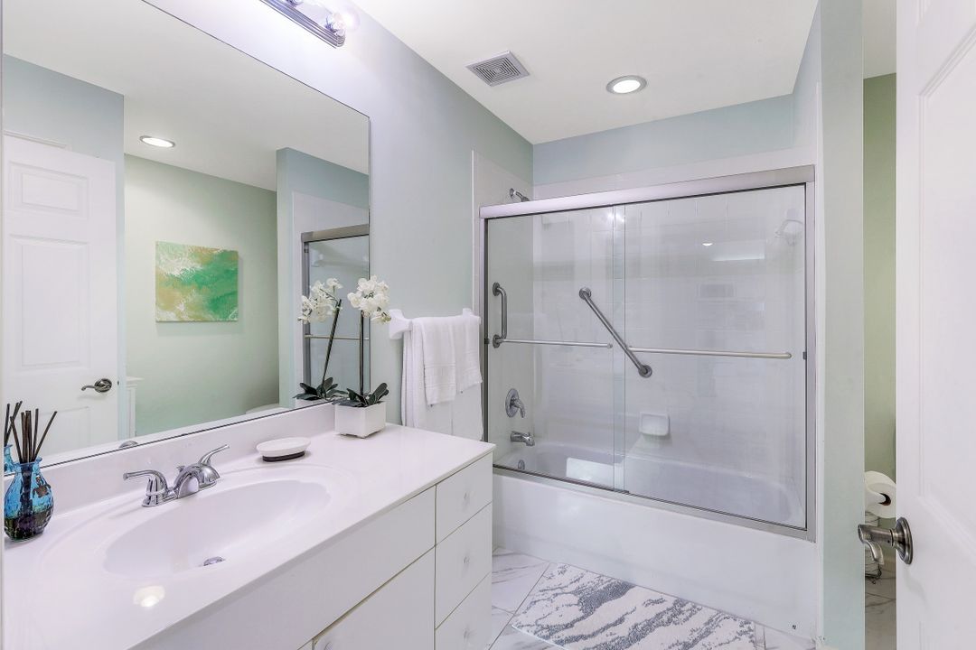 2365 Bayou Ln #3, Naples, FL 34112