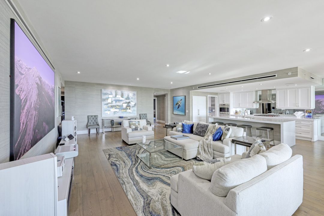 13915 Old Coast Rd #305, Naples, FL 34110