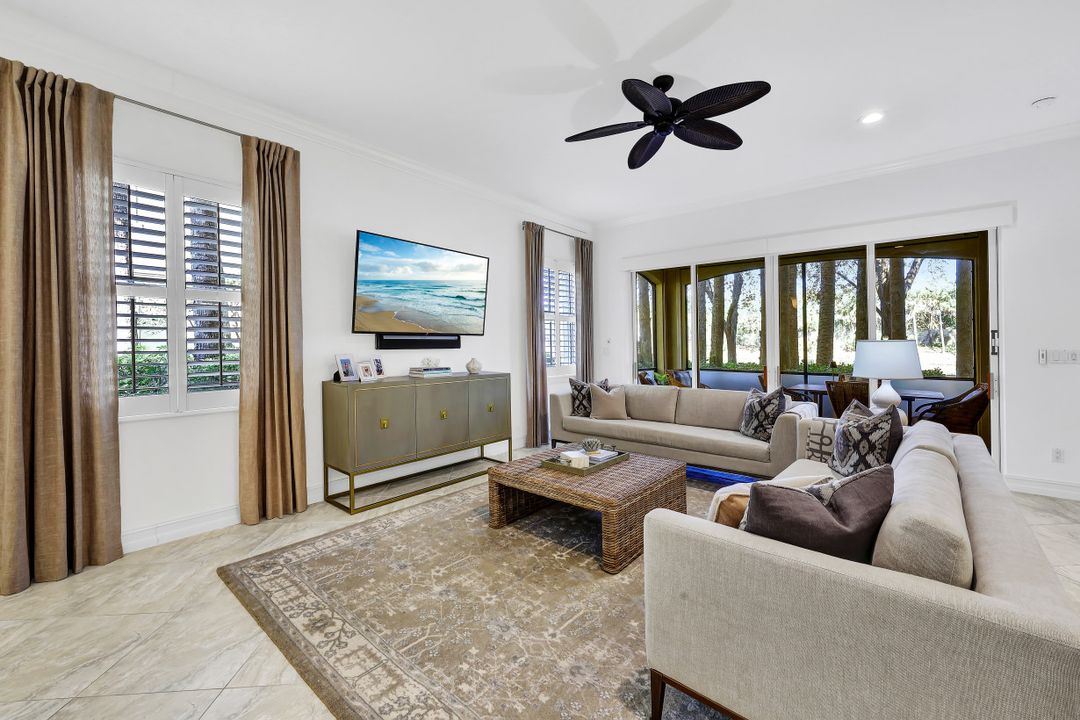 2850 Tiburon Blvd E #101, Naples, FL 34109