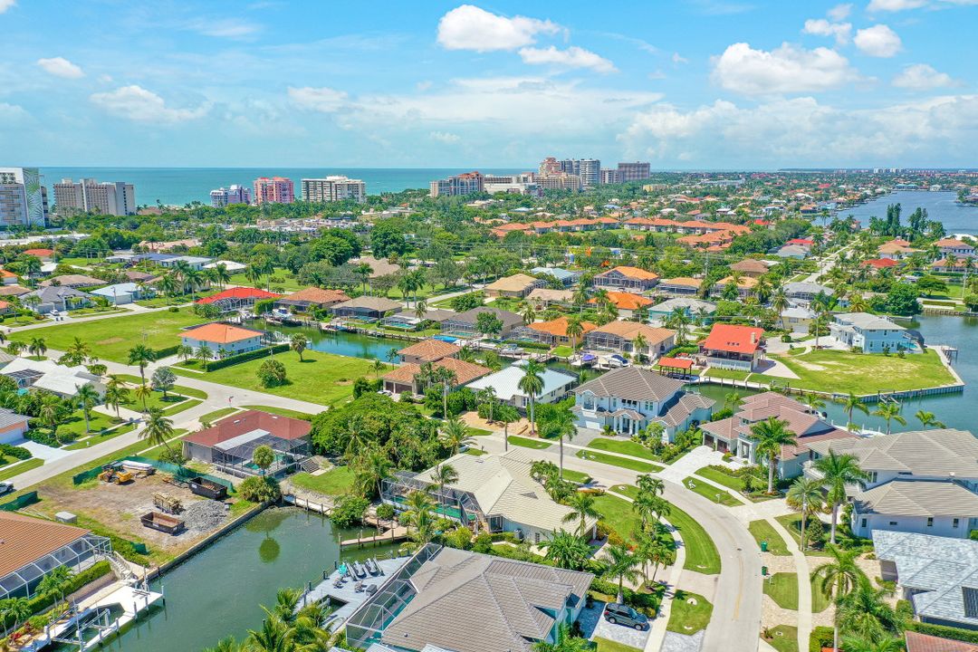 690 Pelican Ct, Marco Island, FL 34145