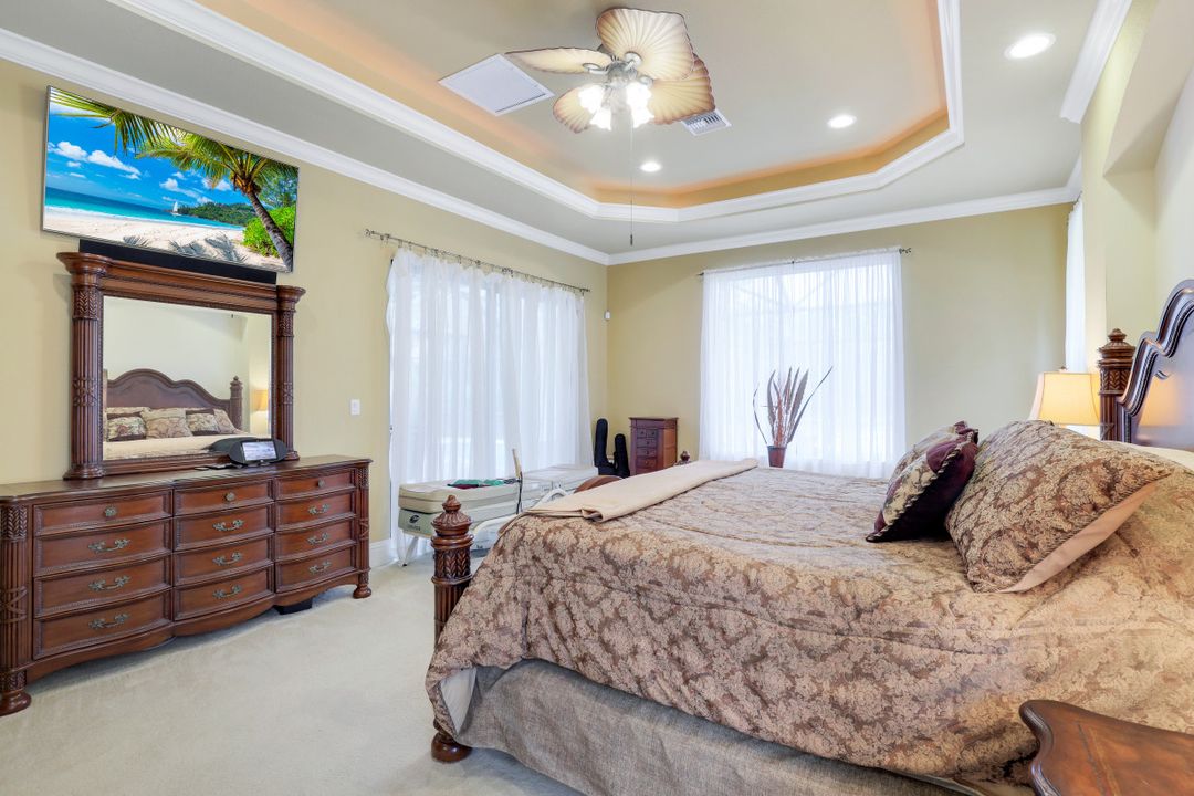 641 27th St SW, Naples, FL 34117