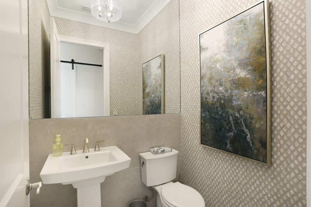 6035 Plana Cays Dr, Naples, FL 34113