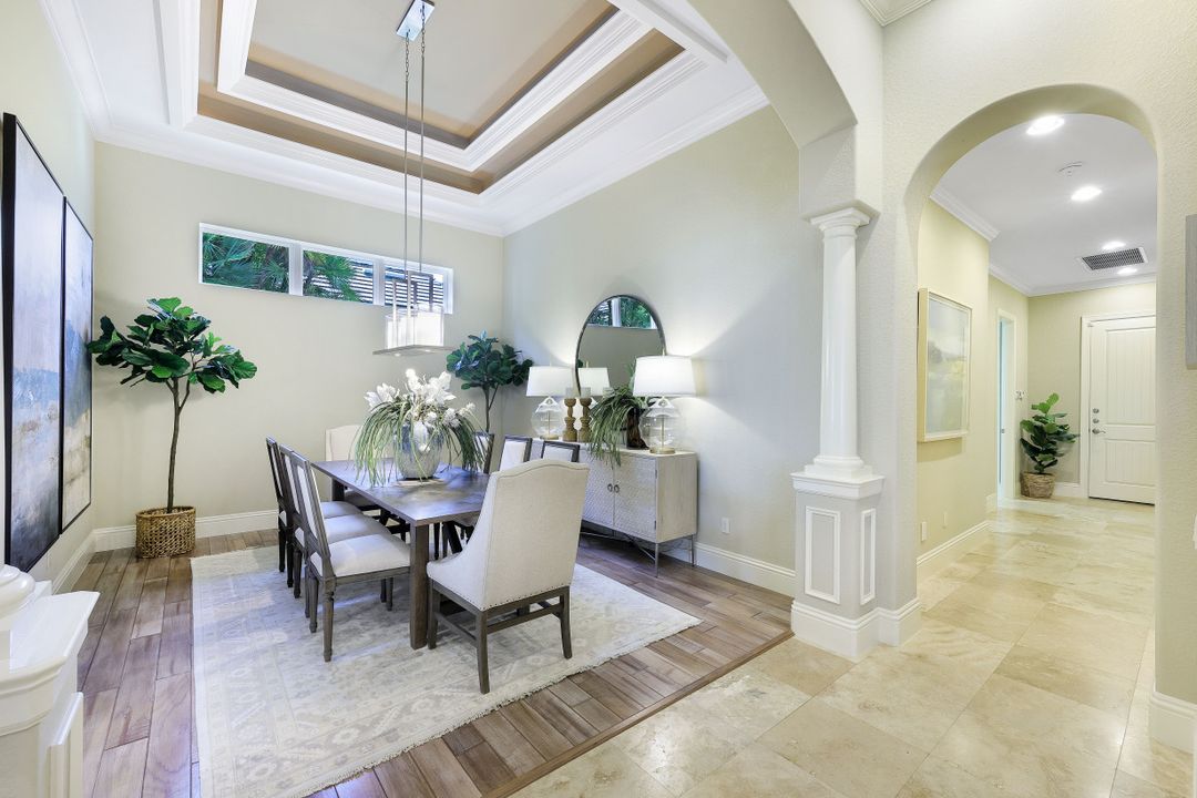 9337 Granite Ct, Naples, FL 34120