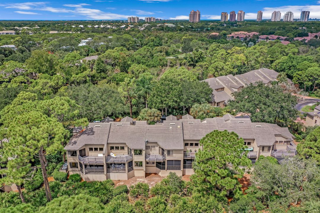 27119 Oakwood Lake Dr, Bonita Springs, FL 34134