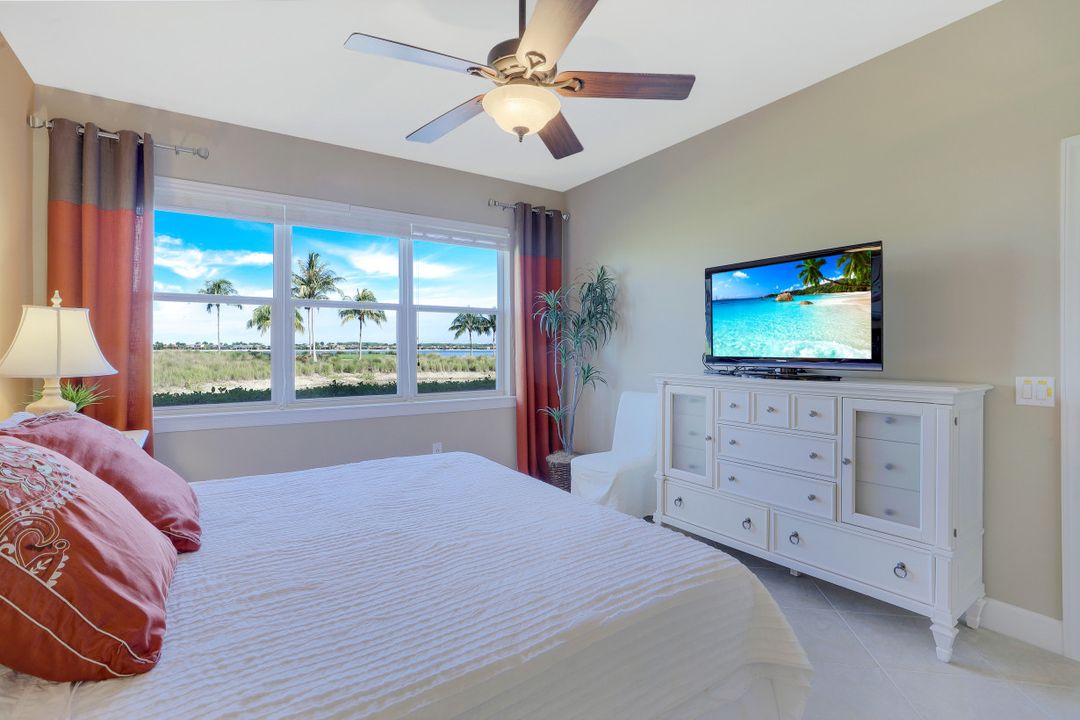 9064 Siesta Bay Dr #102, Naples, FL 34120