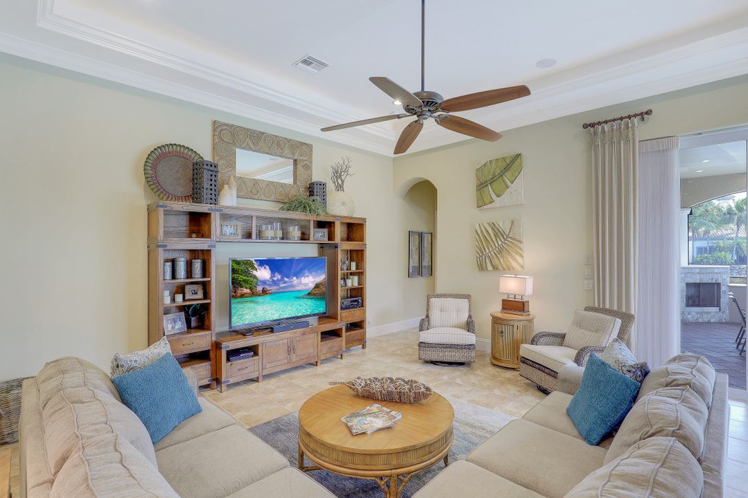 10610 Via Milano Dr, Miromar Lakes, FL 33913