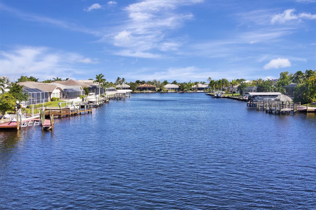 2522 SW 52nd Ln, Cape Coral, FL 33914