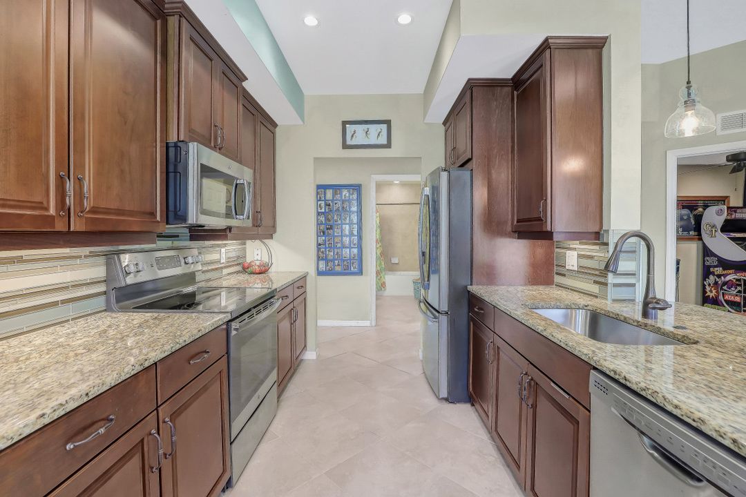 18320 Creekside Preserve Loop, Fort Myers, FL 33908