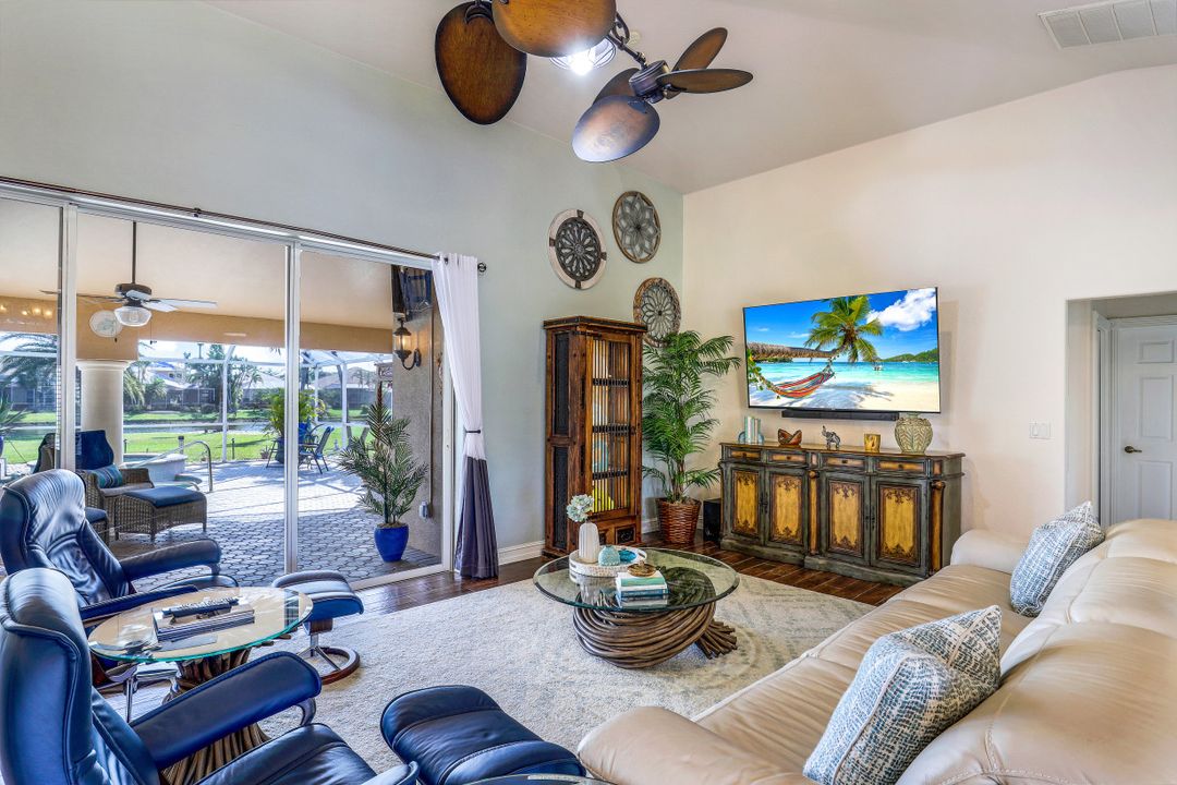 14921 Laguna Dr, Fort Myers, FL 33908