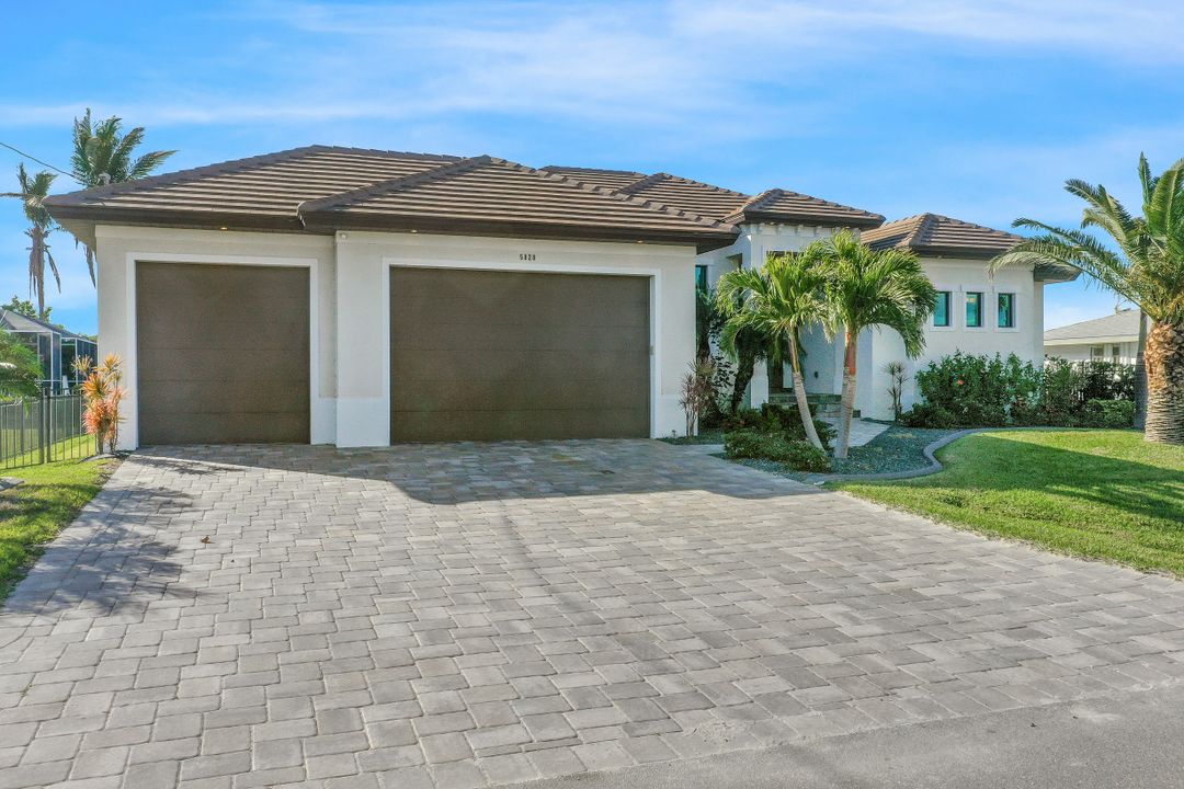 5828 SW 1st Ave, Cape Coral, FL 33914