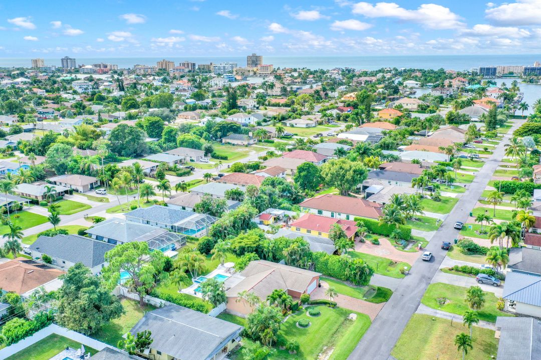 580 105th Ave N, Naples, FL 34108