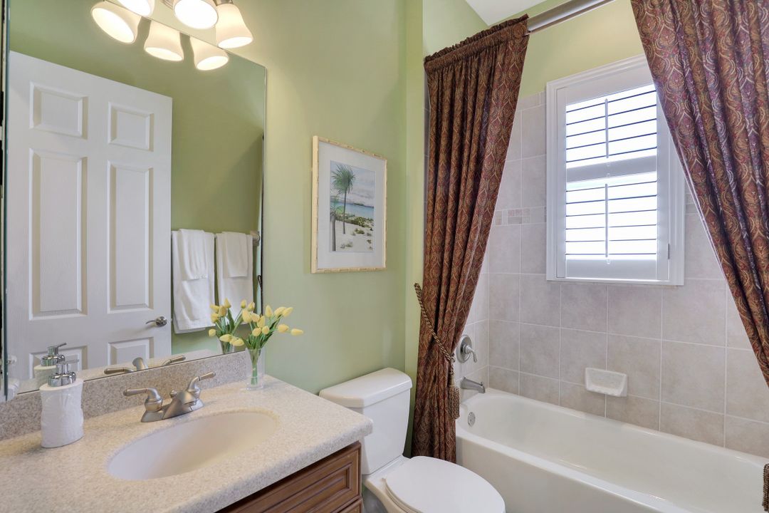 10327 Gator Bay Ct, Naples, FL 34120