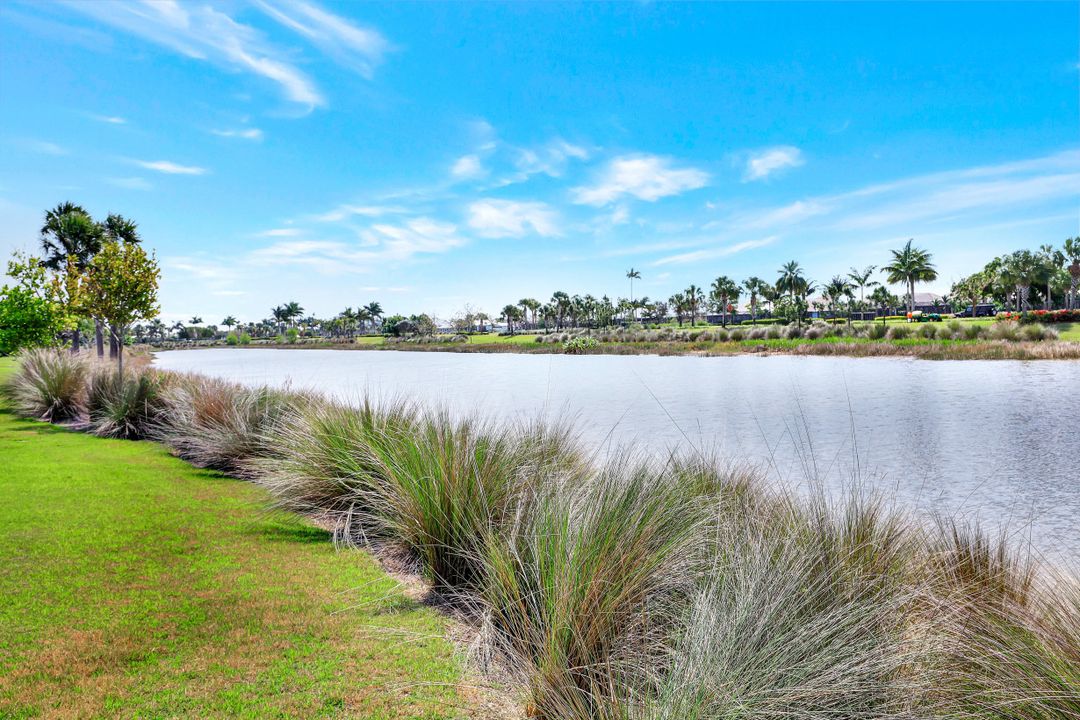 5778 Highbourne Dr, Naples, FL 34113