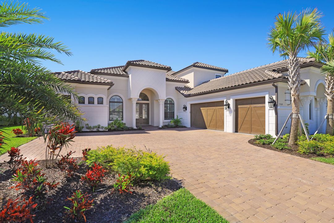 9328 Tulipano Ter, Naples, FL 34119