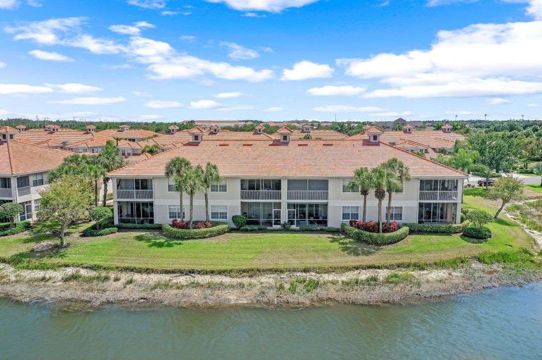 3062 Driftwood Way #4302, Naples, FL 34109