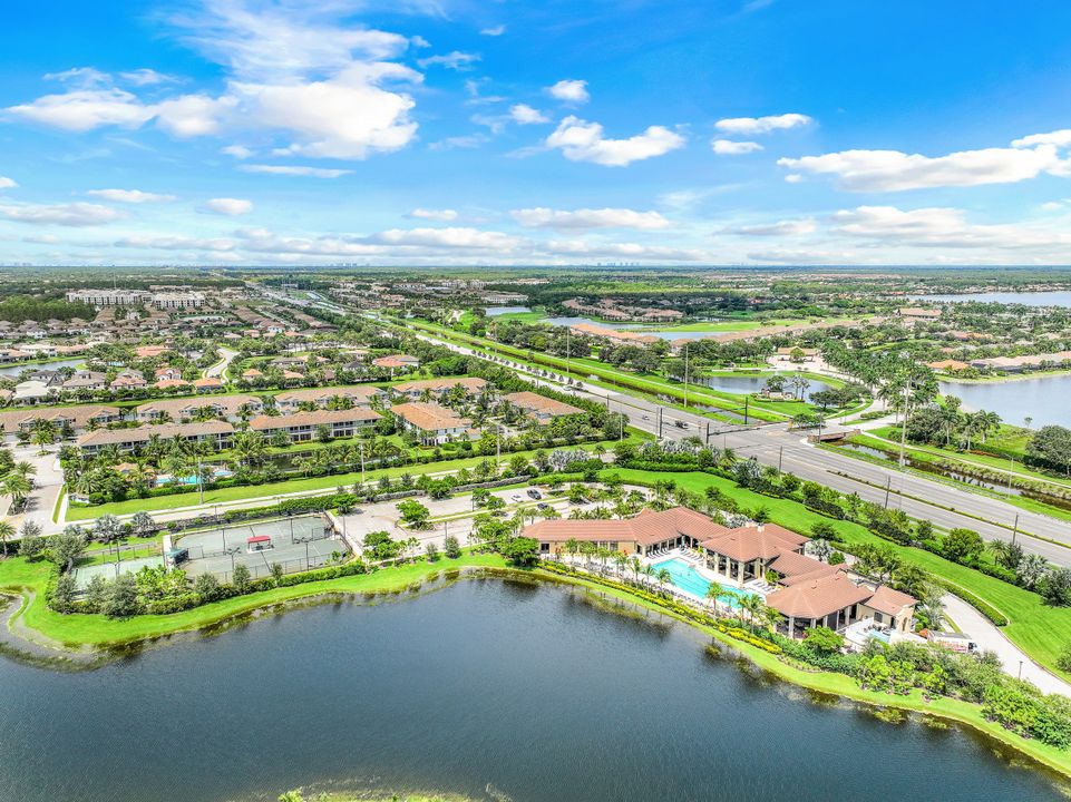 2134 Antigua Ln, Naples, FL 34120