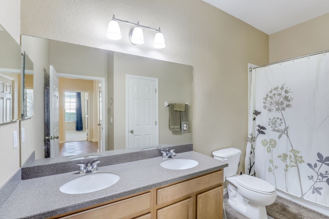 13892 Cleto Dr, Estero, FL 33928