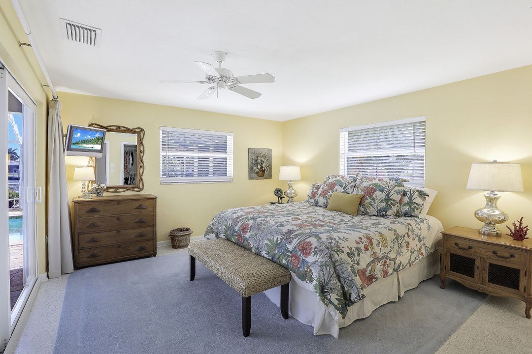 427 Nassau Ct, Marco Island, FL 34145