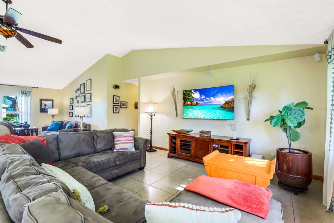 27011 Homewood Dr, Bonita Springs, FL 34135