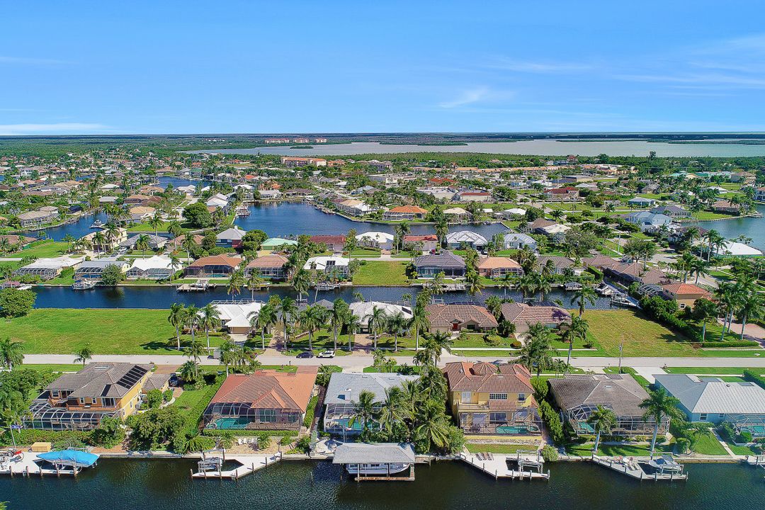 44 Algonquin Ct, Marco Island, FL 34145