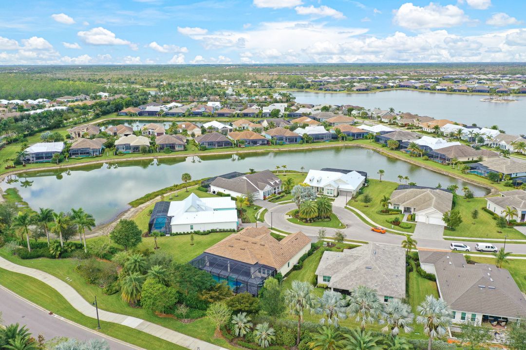 14628 Regatta Ln, Naples, FL 34114