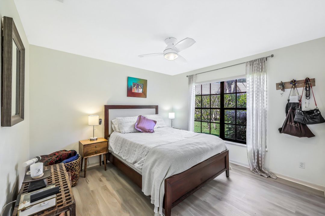 2016 Duke Dr, Naples, FL 34110