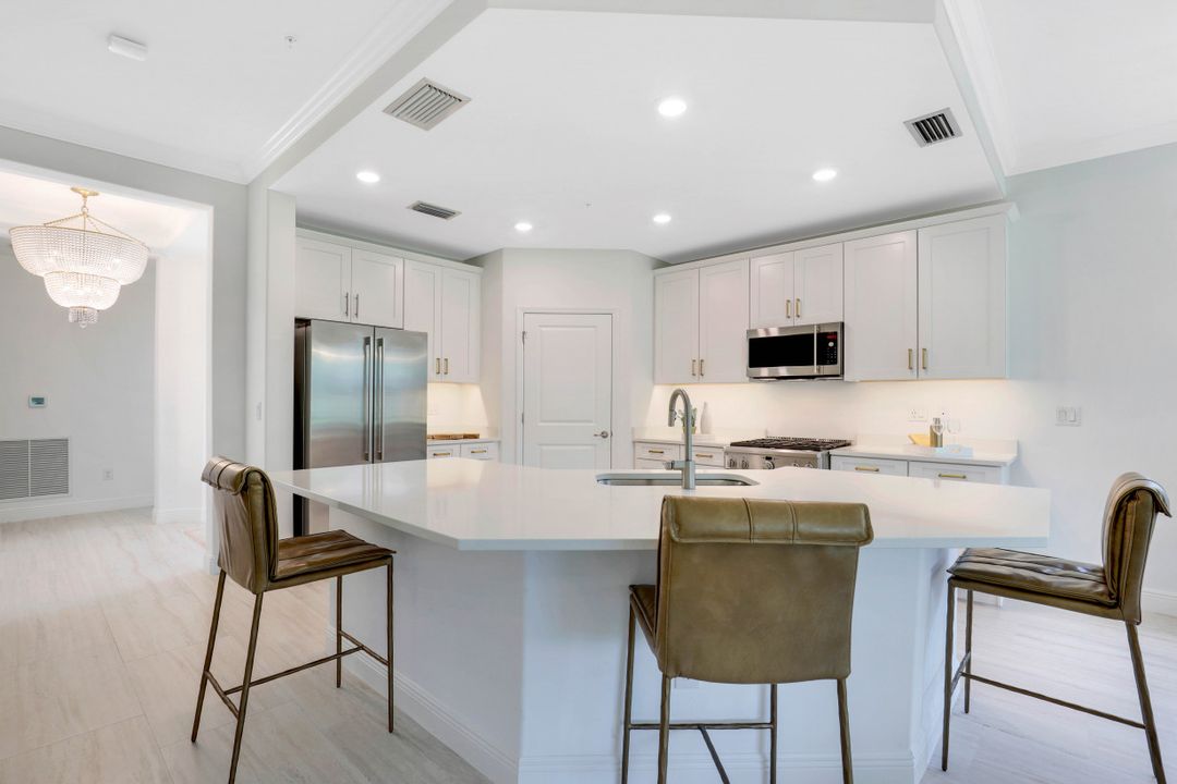 16352 Viansa Way #101, Naples, FL 34110