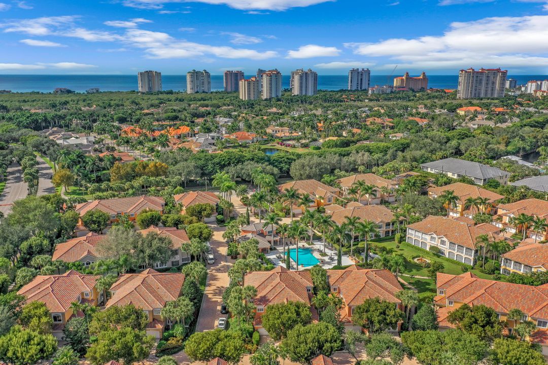 630 Via Mezner #1001, Naples, FL 34108