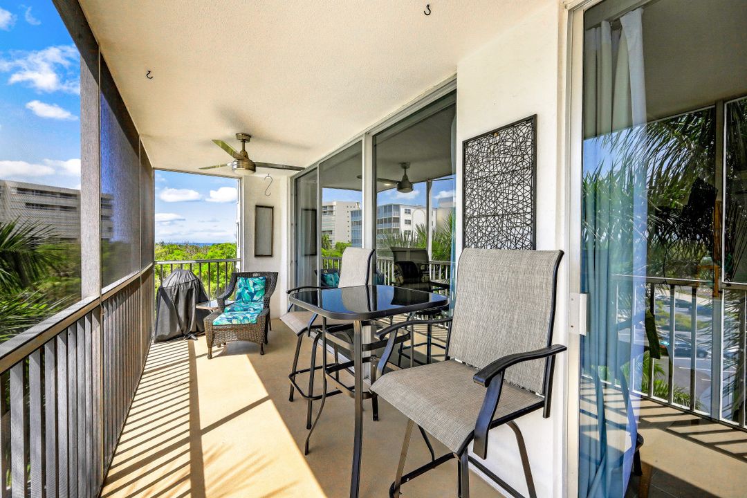 3 Bluebill Ave #512, Naples, FL 34108