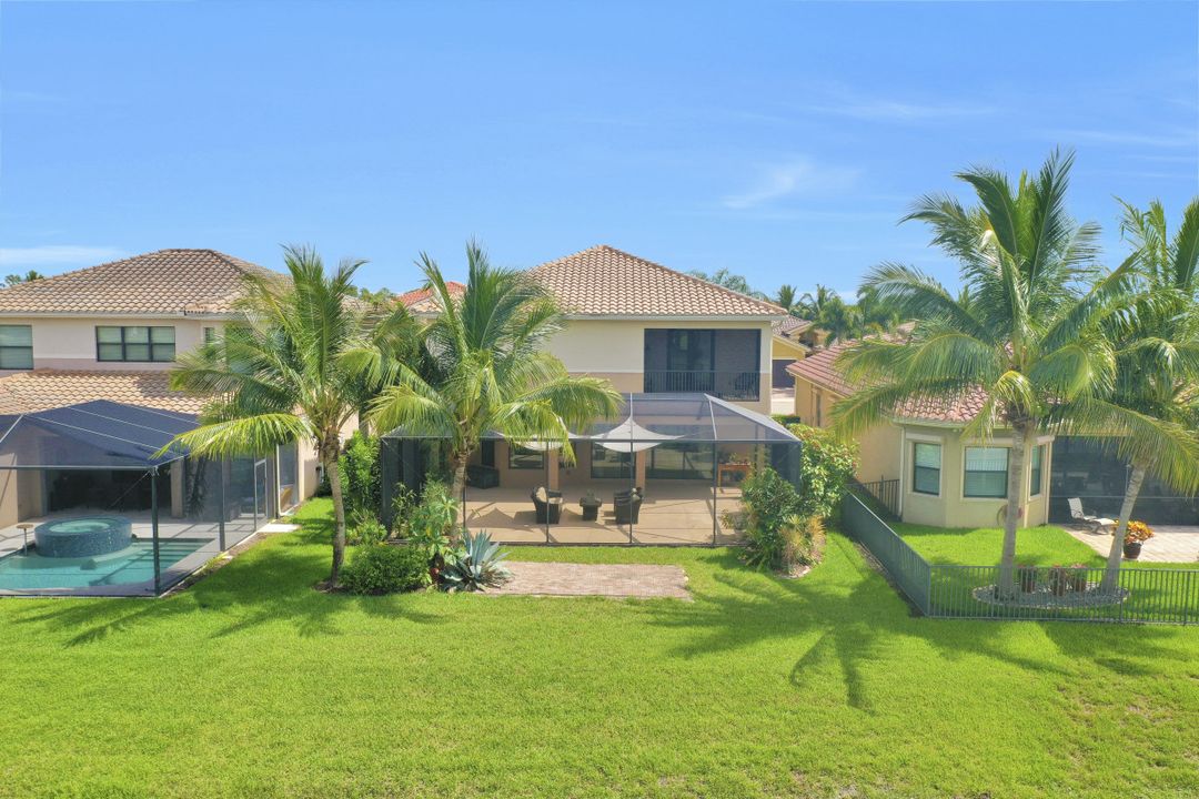 3718 Pleasant Springs Dr, Naples, FL 34119