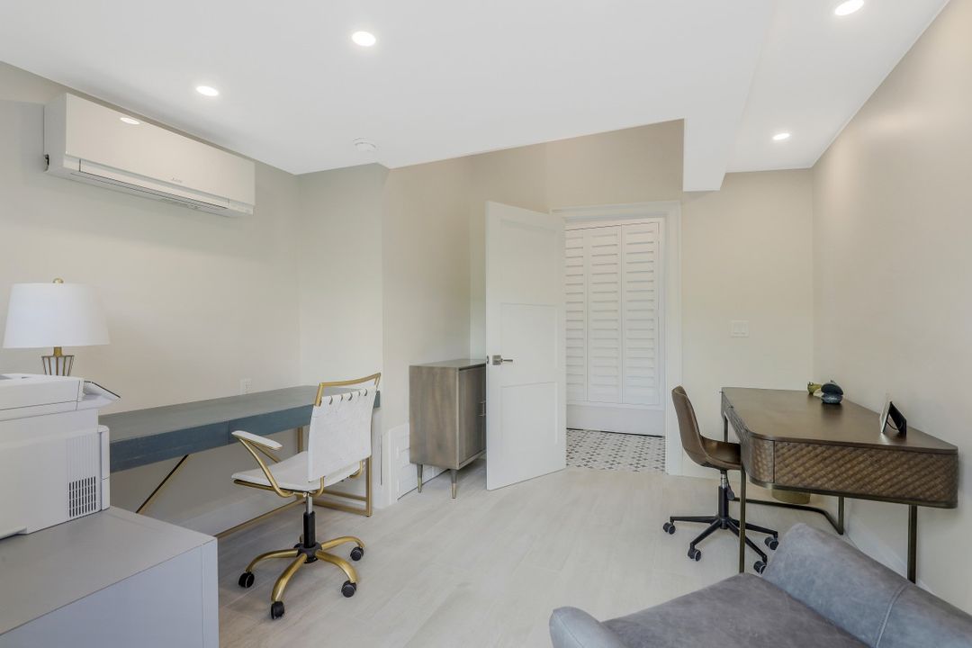 818 Perrine Ct, Marco Island, FL 34145