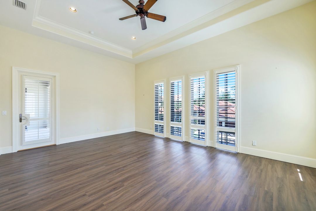 2919 Tiburon Blvd E, Naples, FL 34109