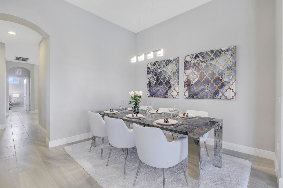 2185 Frangipani Cir, Naples, FL 34120