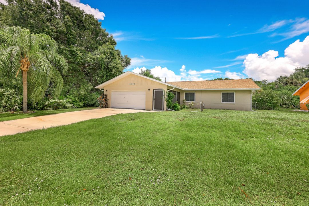 3297 Milwaukee St, Port Charlotte, FL 33980