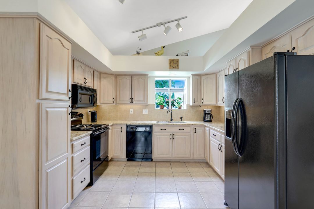 15185 Majorca Bay Dr #1, Naples, FL 34110