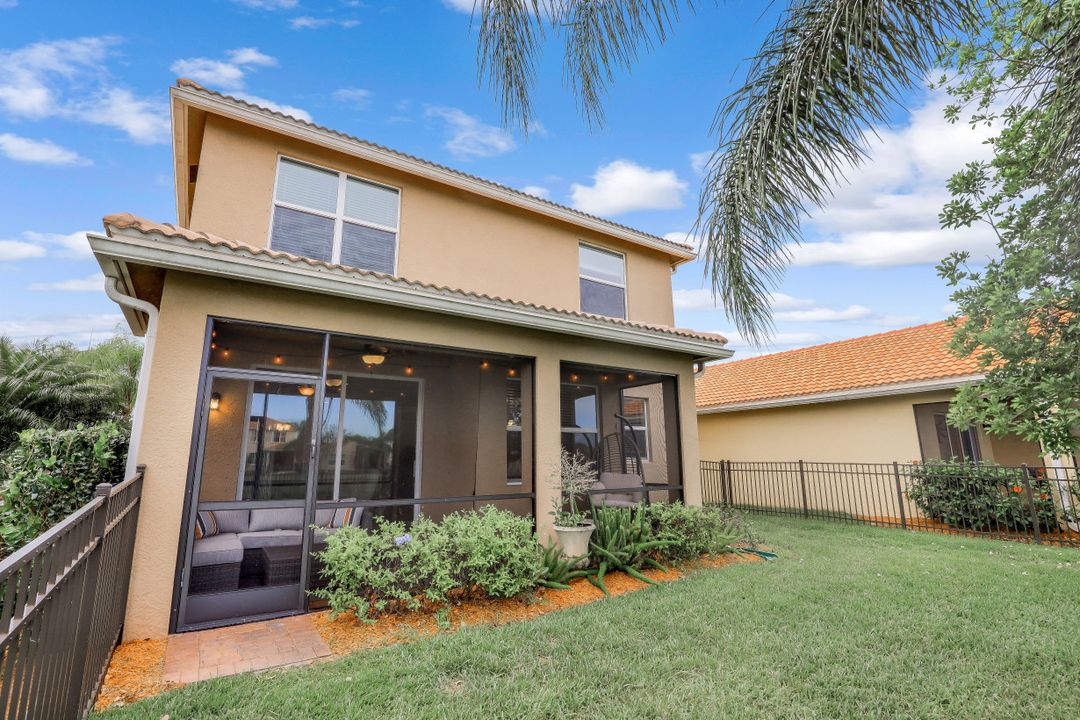10313 Crepe Jasmine Ln, Fort Myers, FL 33913