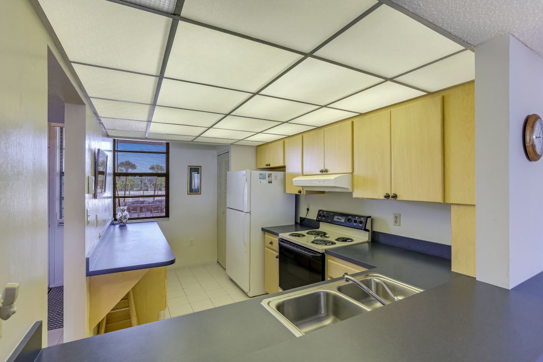 260 Seaview Ct #205, Marco Island, FL 34145