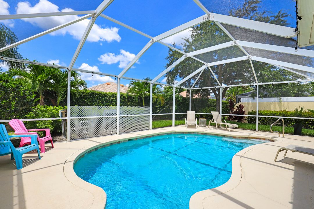 4209 St George Ln, Naples, FL 34119