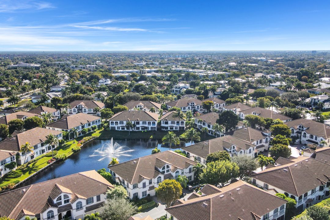 158 Colonade Cir, Naples, FL 34103