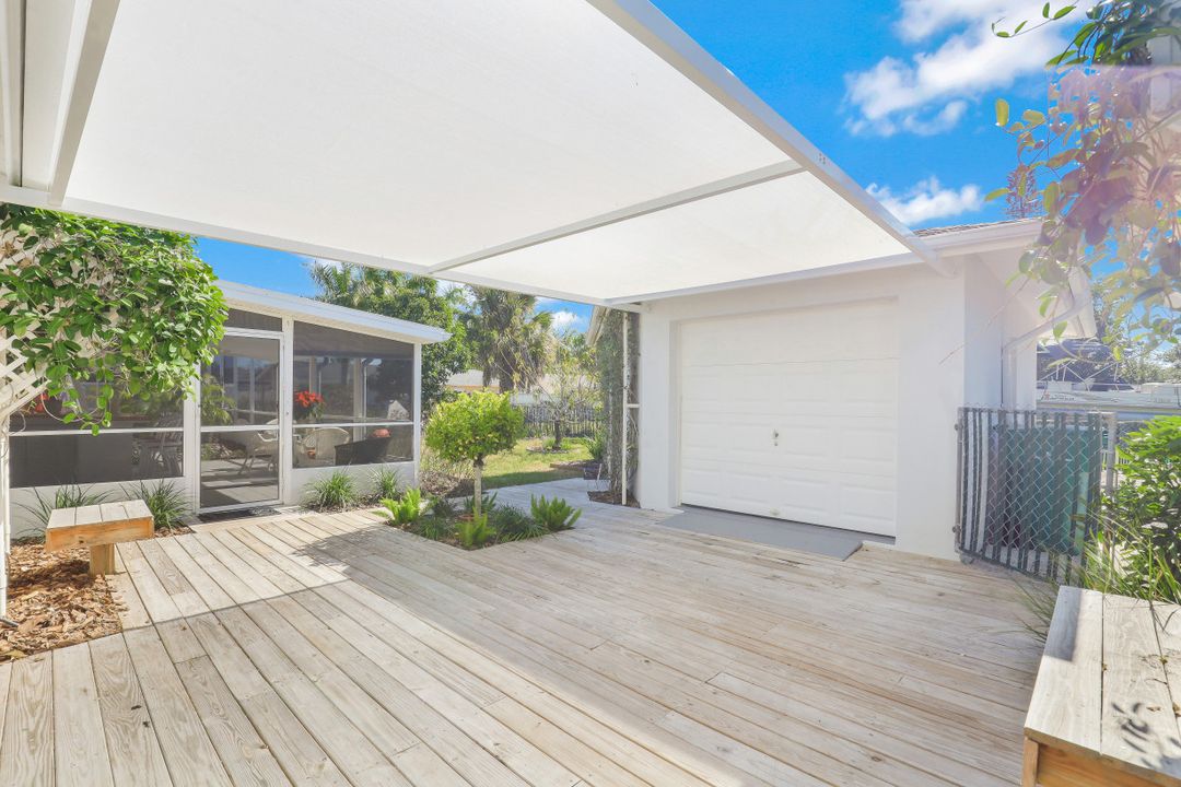 3096 Buena Vista Ln, Naples, FL 34105