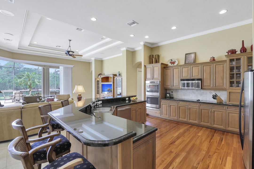 1761 Supreme Ct, Naples, FL 34110