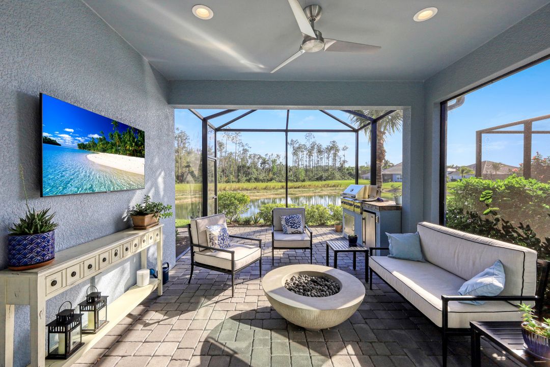 2239 Marquesa Cir, Naples, FL 34112