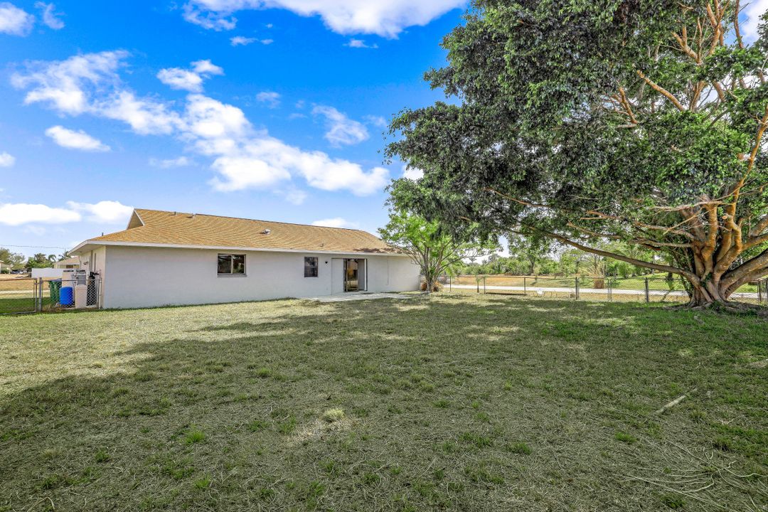 227 NW 13th Terrace, Cape Coral, FL 33993