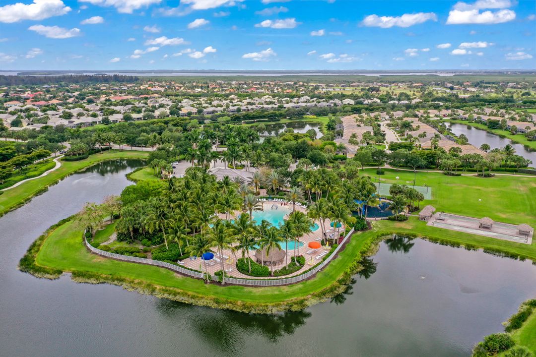 2668 Bellingham Ct, Cape Coral, FL 33991