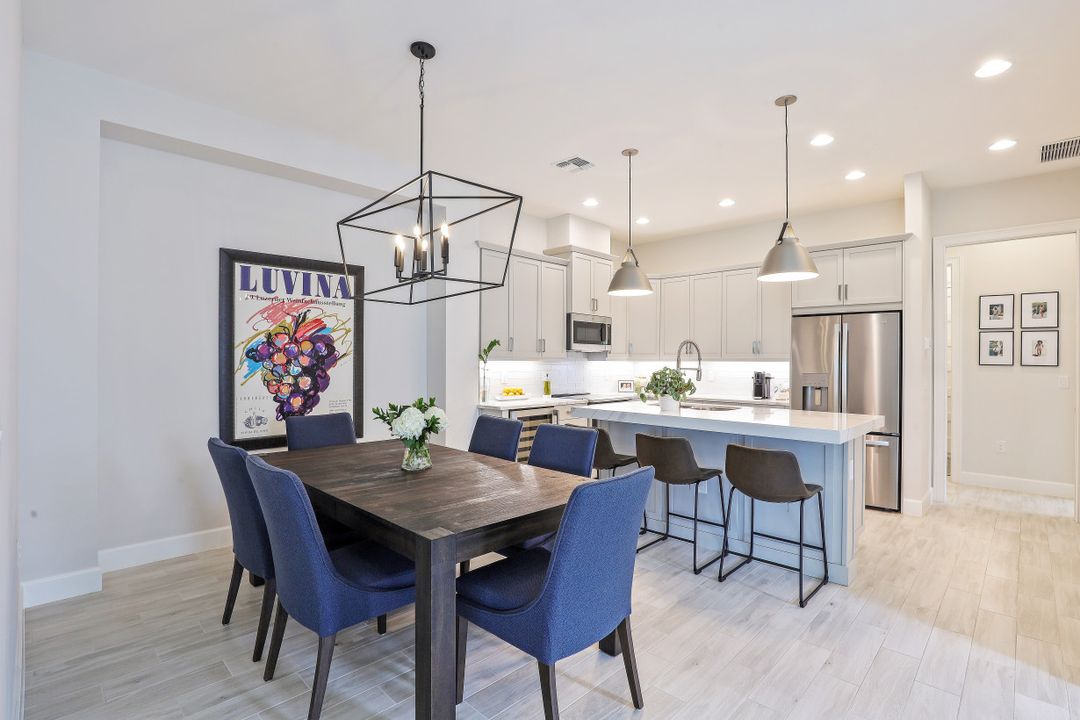 5662 Elbow Ave, Naples, FL 34112