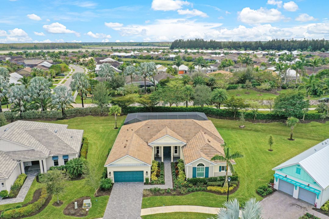 14628 Regatta Ln, Naples, FL 34114